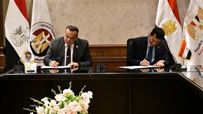 وزير الشباب يشهد مراسم توقيع بروتوكول تعاون مع الهيئة الوطنية للانتخابات