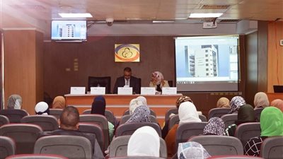  القليوبية تناقش مؤشرات الأداء التمريضي بمستشفيات التأمين 