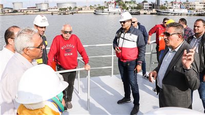 ميناء دمياط يجرى المراجعة الدورية لشهادات الجودة