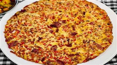 طريقة عمل طاسة بيض باللانشون.. غنية بالبروتين والكالسيوم