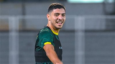 محمد شريف أساسيًا بتشكيل الخليج أمام الشباب في الدوري السعودي 