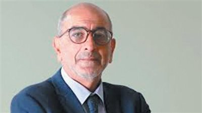 تذبذب الدولار يهدد قطاع التأمين فى مصر