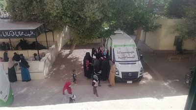 قافلة طبية مكبرة تكشف على 802 مواطن بحجازة قبلي بمركز قوص