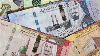 أسعار العملات العربية بمستهل تعاملات اليوم السبت في ماكينات الصرف الآلي