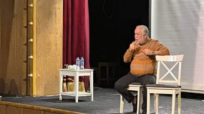 المهن التمثيلية تمنع التعامل مع مخرج 