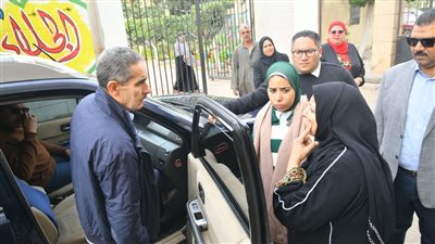 محافظ الغربية يتفقد مقرات المبيت لقوات تأمين الانتخابات بطنطا