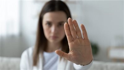 العنف ضد المرأة في إيطاليا.. سيدة: زوجي السابق جعل ابني يضربني وعزلني عن العالم