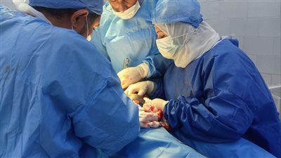 فاقوس المركزي يُجري جراحة فكين معقدة لطفل ٣سنوات 