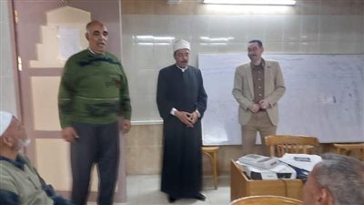رئيس أزهر سوهاج يتفقد عددا من البرامج التدريبية التي تنظمها إدارة التدريب 