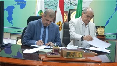 مياه الفيوم توقع عقد إنشاء شبكات ومحطات رفع صرف صحي سنهور البحرية 