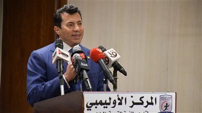وزير الشباب يشهد الإعلان عن تفاصيل أخذ أولى العينات لأبطال مصر بمشروع الجينوم المصري