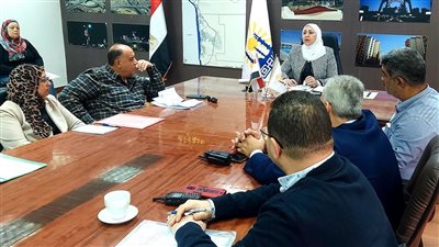  نائبة محافظ القاهرة تستعرض مشروعات الخطة الاستثمارية للعام المالي الجديد