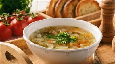 طريقة تحضير شوربة الكرنب بالخضراوات 