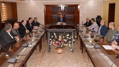 وزير الزراعة يتابع سير العمل بمنظومة الحجر الزراعي والصادرات الزراعية