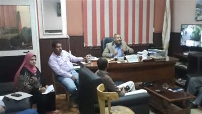 محلي قوص يعقد اجتماعًا لمتابعة التجهيزات النهائية للمقررات الانتخابية