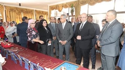 محافظ بني سويف ووزير العمل  يُكرمان المتميزات  ضمن مشروع توسيع نطاق تنمية المهارات وفرص العمل للنساء