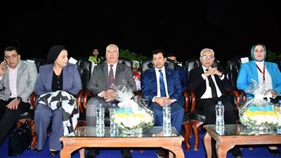 وزيرا الشباب والتعليم يشهدان ختام البطولة العربية المدرسية لكرة القدم والسباحة