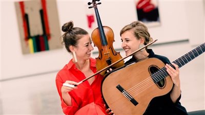 ثنائية موسيقية نمساوية على المسرح الصغير بالأوبرا