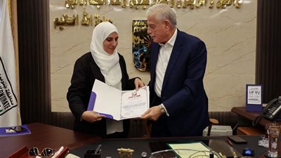 محافظ جنوب سيناء يكرم مدير الطب البيطري لدورهم المتميز في الحفاظ علي الثروة الحيوانية