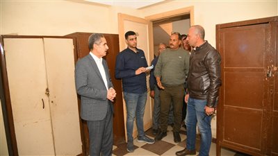 محافظ الغربيةيتفقد التجهيزات والمقرات الانتخابية بطنطا