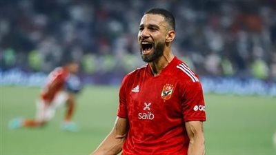 عمرو السولية يحرز الهدف الثاني للأهلي في شباك الداخلية 