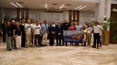 محافظ جنوب سيناء يلتقي وفد أحد المؤسسات الروسية المهتمين بسياحة الغوص