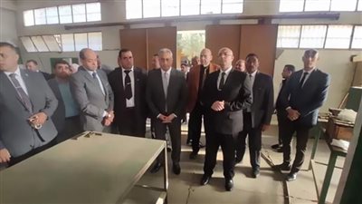وزير العمل ومحافظ بني سويف يتفقدان مركز التدريب المهني بشرق النيل