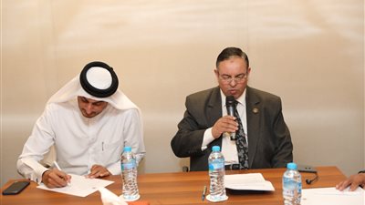 شاهد.. الجمارك المصرية تكشف موقفها من شحنات الإغاثة من معبر رفح