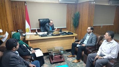 وكيل صحة سوهاج يوجه بتكثيف الحملات على الأسواق ومنافذ البيع