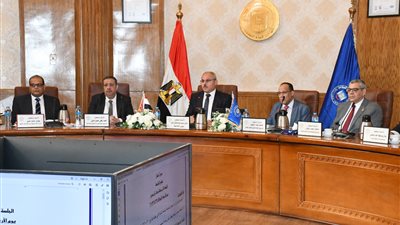 رئيس جامعة القناة يعلن جوائز التميز البحثي 