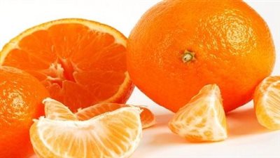 كم يحتاج الجسم من الحمضيات لسد حاجته اليومية من فيتامين С؟