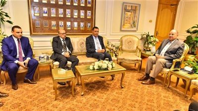 محافظ أسيوط يستقبل رئيس شركة النيل لتسويق البترول لبحث التعاون والمشاركة المجتمعية