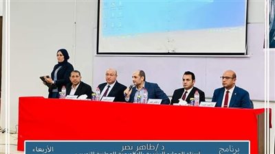 برنامج اعداد القادة بجامعة بنها يناقش قضايا الهوية  والمشاركة السياسية والرأي العام والشفافية ومكافحة الفساد