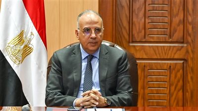 وزير الري: صيانة وإحلال بوابات أفمام الترع لإحكام عملية توزيع المياه