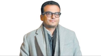 أمير رمسيس فى حوار لـ«الوفد»: «أنف وثلاث عيون» إعادة لتقديم رواية إحسان عبدالقدوس فى شكل متطور