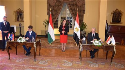 محافظ الأقصر يستقبل رئيسة دولة المجر ويوقعان اتفاقية تآخي
