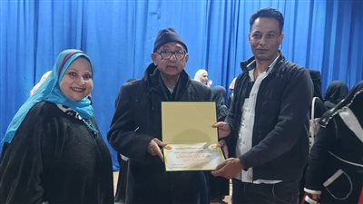 مدرسة الديوان وذكرى الأديب عبد الرحمن شكري في نقاشات نادي أدب بورسعيد .. صور