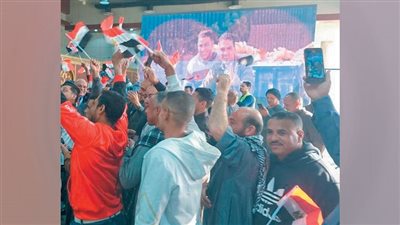 المصريون بالخارج يرسمون لوحة فى حب الوطن