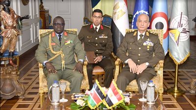 محـمد زكي يلتقي وزير الدفاع وشؤون المحاربين القدامى بجمهورية جنوب السودان