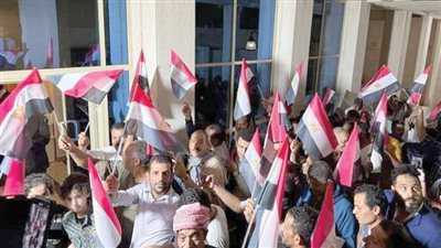 المصريون بأوروبا وشرق آسيا يتوافدون بكثافة رغم الطقس السيئ