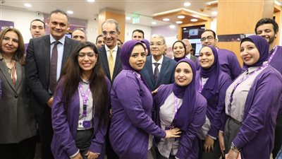 وزير الإتصالات يتفقد مركز إبداع مصر الرقمية بالمنيا