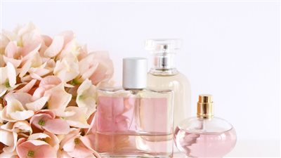 العطر والرائحة الطيبة ومكانتها في الإسلام