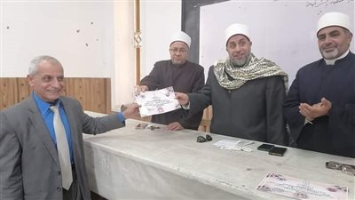  تكريم مسؤولي إدارة بلبيس الأزهرية تقديرا لاخلاصهم في العمل