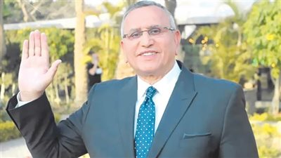 صور ولافتات المرشح الرئاسى عبدالسند يمامة تجوب محافظات مصر