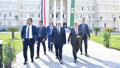 «عاشور» و«الخشت» يتفقدان جامعة القاهرة الدولية بمدينة 6 أكتوبر