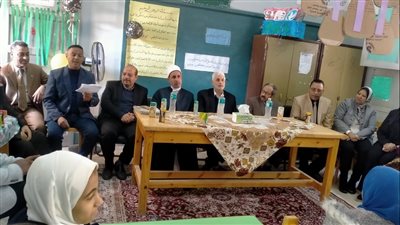 معهد فتيات طما الإعدادي الثانوي يحصد وسام الريادة 