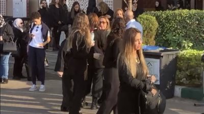 داليا مصطفى ونرمين الفقي ولقاء سويدان في جنازة ناهد فريد شوقي 
