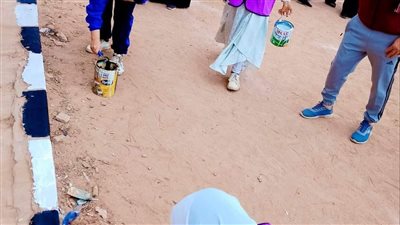  شباب كفرالشيخ يزرعون الأشجار ويجملون الحوائط