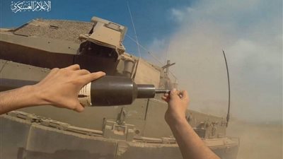 لفصائل الفلسطينية تستهدف 5 آليات إسرائيلية شرق خان يونس