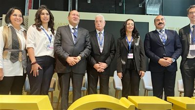 محافظ أسوان يشارك في جلسات قمة المناخ بدبى 